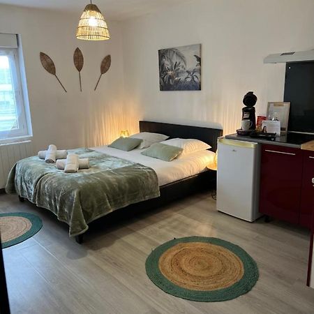 L'Auberge De La Gare, Appartements Tout Confort, Proches Gare Yzeure ภายนอก รูปภาพ