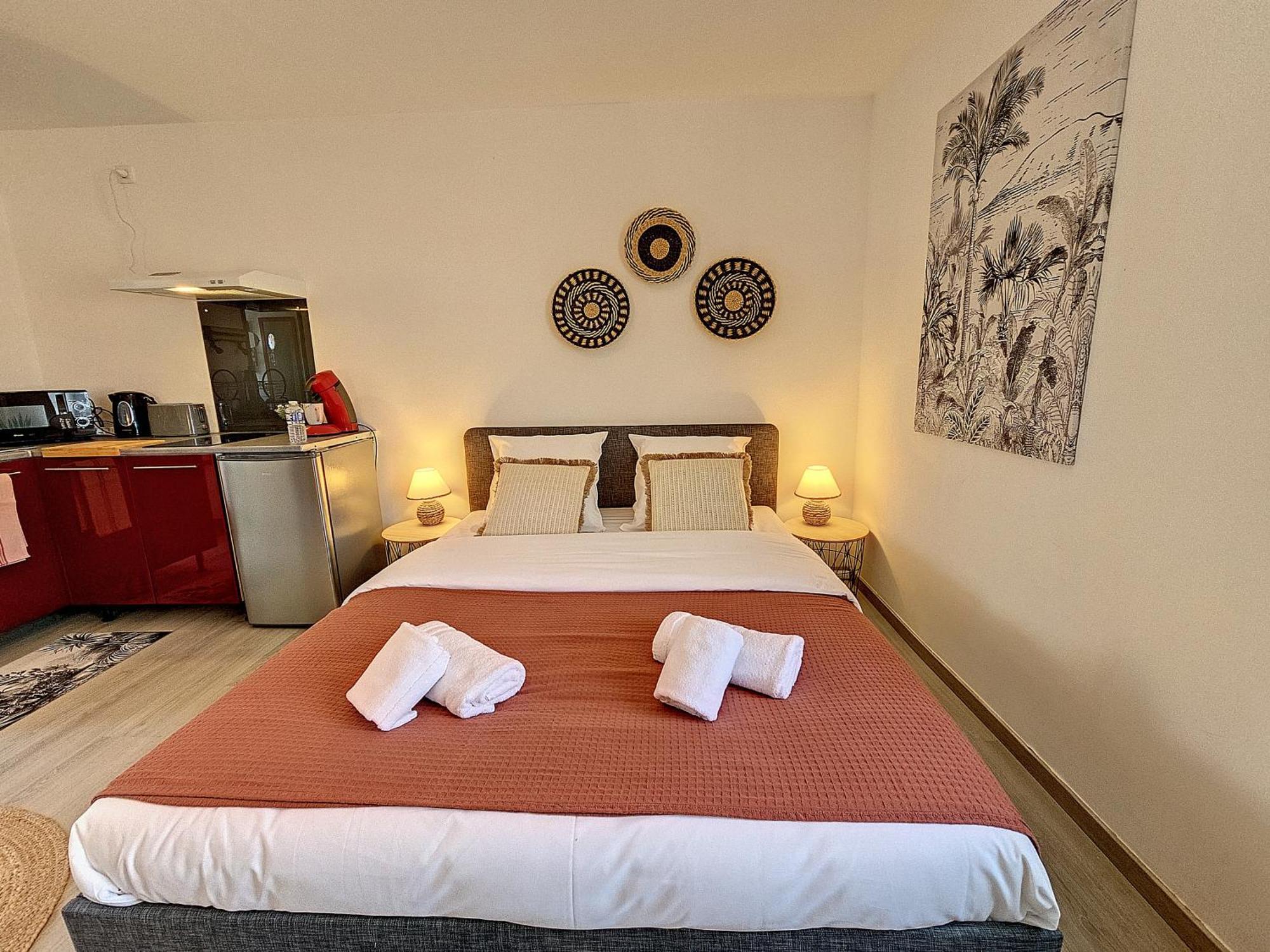 L'Auberge De La Gare, Appartements Tout Confort, Proches Gare Yzeure ภายนอก รูปภาพ